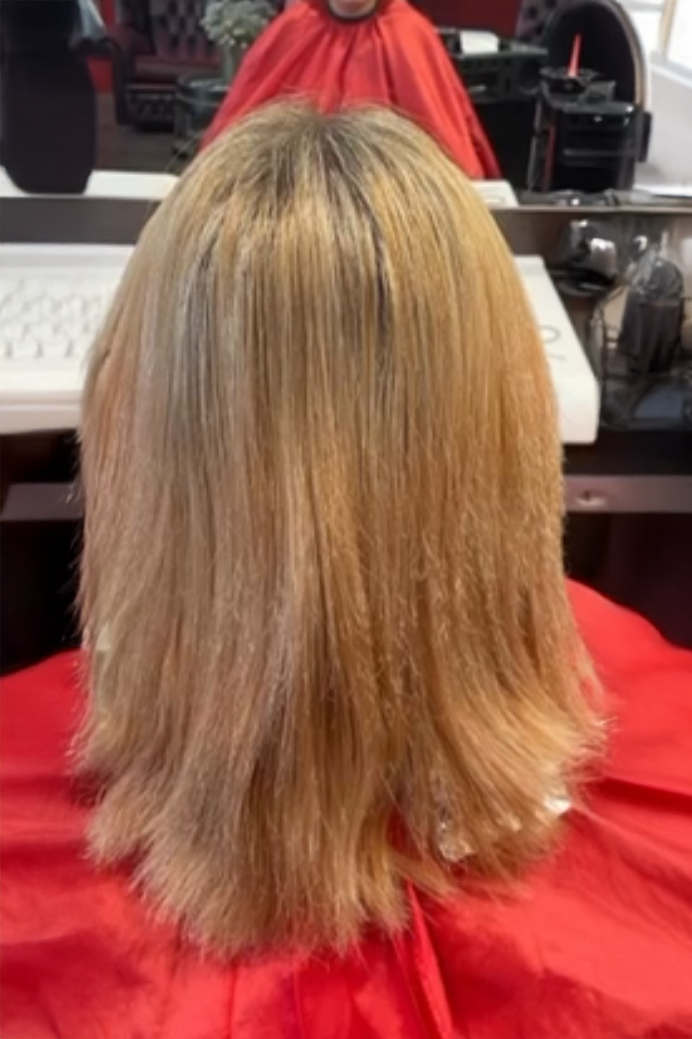 Vorher-Bild: Brünettes Haar vor der Haarverlängerung
